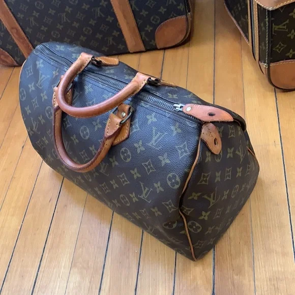 Louis Vuitton Vintage Speedy 35 Handbag. - Picture 11 of 17